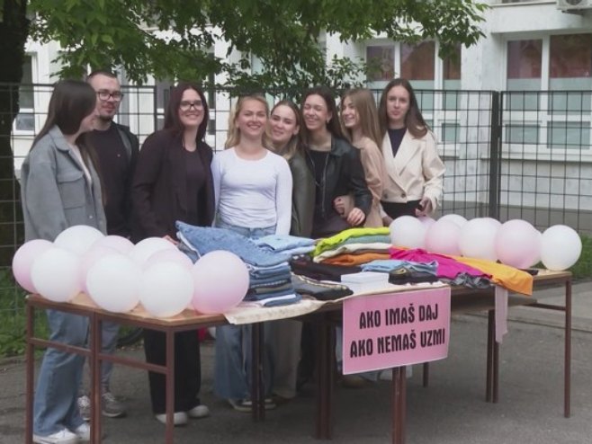 Humanitarni bazar u Prijedoru za pomoć porodicama iz poplavljenih područja