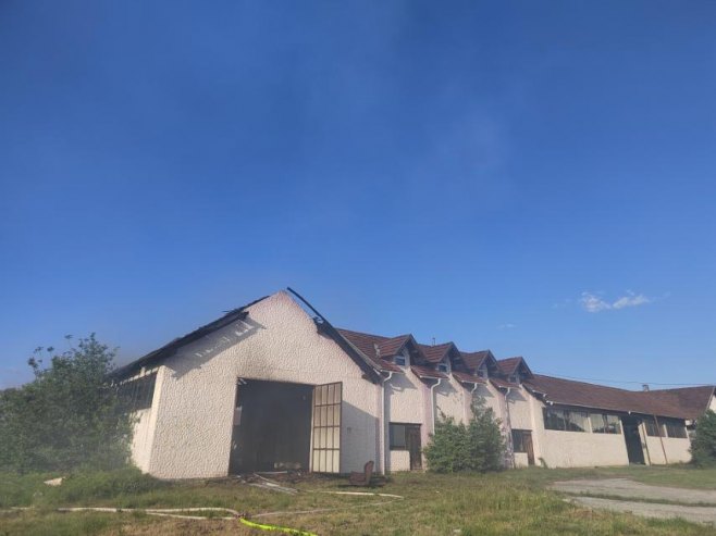Požar u prijedorskom naselju Urije - materijalna šteta na objektu (FOTO/VIDEO)