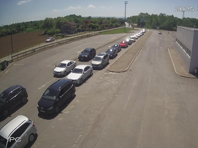 Granični prelaz Gradina- izlaz iz Republike Srpske (foto: ams-rs.com) Granični prelaz Gradina- izlaz iz Republike Srpske (foto: ams-rs.com) -