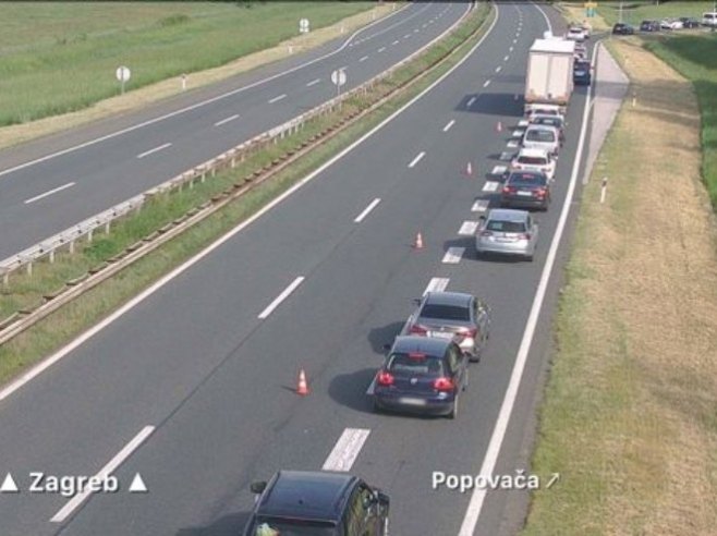 Autobus iz BiH učestvovao u saobraćajnoj nesreći u Hrvatskoj; Dvije osobe poginule, a više povrijeđeno  (FOTO)