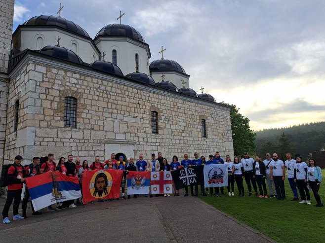Ka Ostrogu pješke krenula 33 vjernika sa Romanije