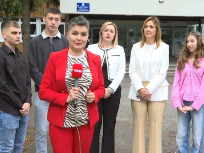 Srednjoškolci iz Istočne Ilidže putuju na vojnu paradu u Moskvu; Velika čast i privilegija (VIDEO)