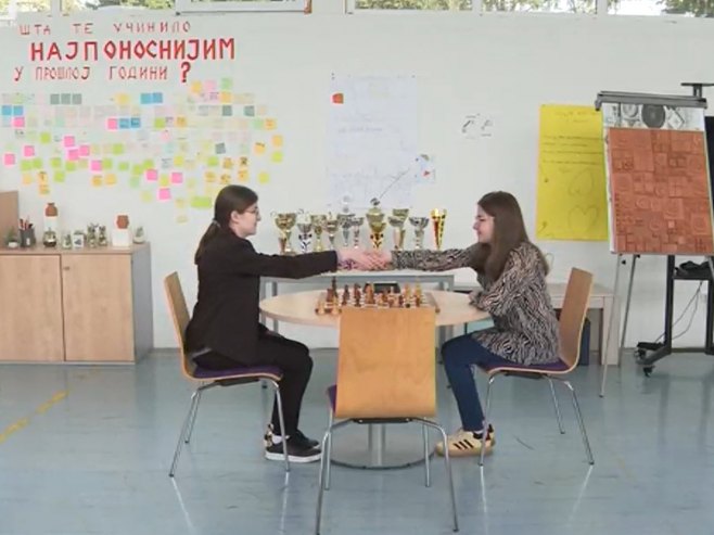 Sestre Maša i Milana Babić iz Teslića pišu istoriju šaha u Srpskoj (VIDEO)