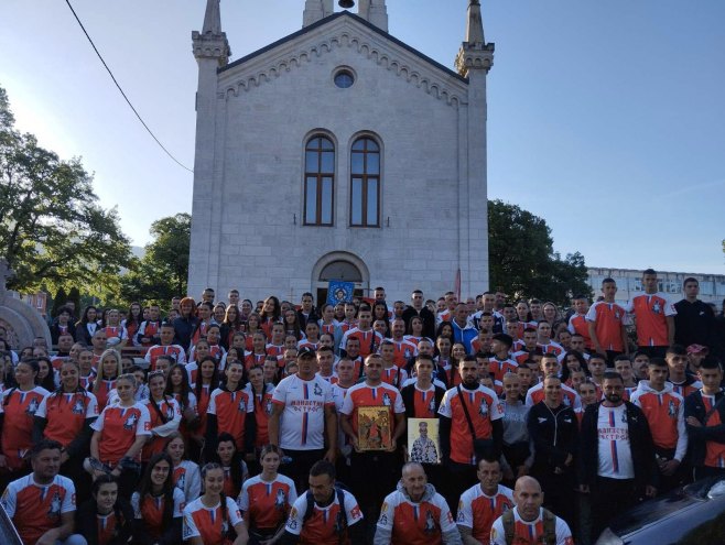 Do Ostroga krenulo oko 400 hodočasnika iz Bileće