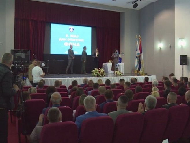 Foča: Povelja opštine posthumno profesoru Miću Mašiću, počasni građanin Boban Kusturić