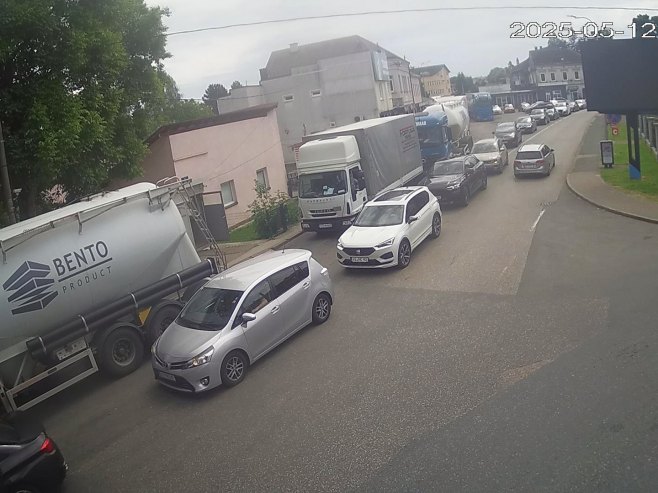 U Gradišci i Donjoj Gradini pojačana frekvencija vozila na izlazu iz BiH