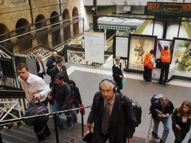 Stao metro u Londonu (VIDEO)