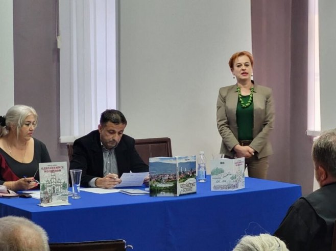 Promovisana knjiga "Odbranimo se molitvom" Nenada Simića