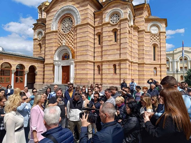 Protest roditelja djece koja pohađaju privatne vrtiće zbog neredovne isplate subvencija Protest roditelja djece koja pohađaju privatne vrtiće zbog neredovne isplate subvencija - Foto: RTRS