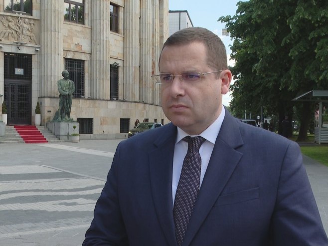 Kovačević za RTRS: Nema nikakve matematike - ili ste za Republiku Srpsku ili za Komšića i Bećirovića