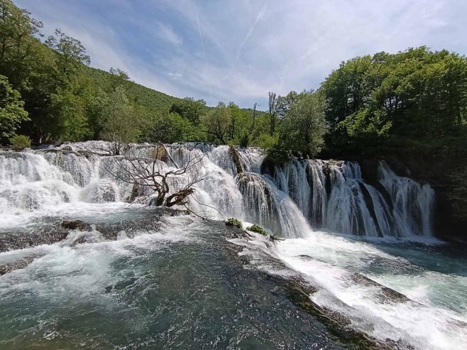 U utorak sunčano uz malu oblačnost, na sjeveru kiša prije podne