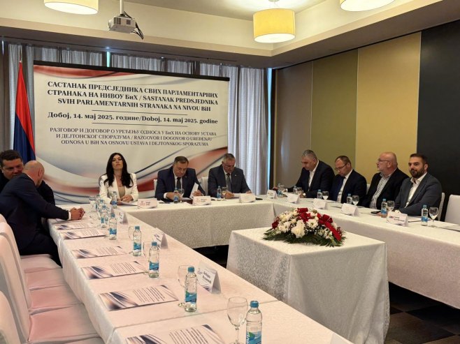 Sastanak predsjednika parlamentarnih stranaka na nivou BiH Sastanak predsjednika parlamentarnih stranaka na nivou BiH - Foto: RTRS