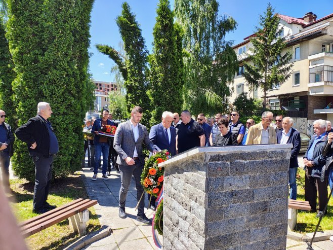 Obilježen Dan odbrane Ilidže Obilježen Dan odbrane Ilidže - Foto: SRNA