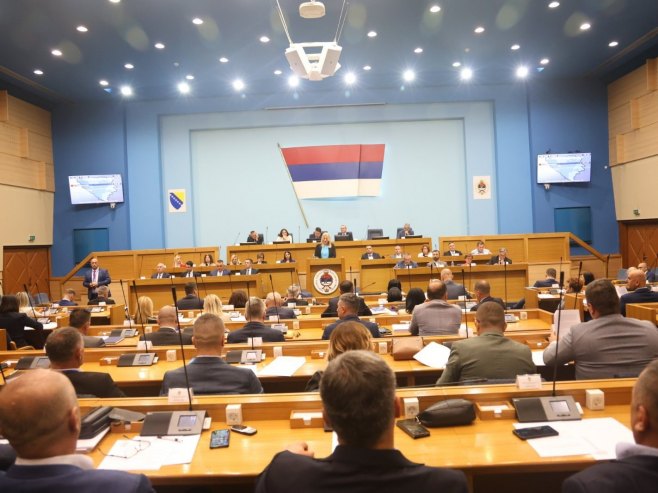 Narodna skupština podržala veto Cvijanovićeve na sporne zaključke (FOTO)