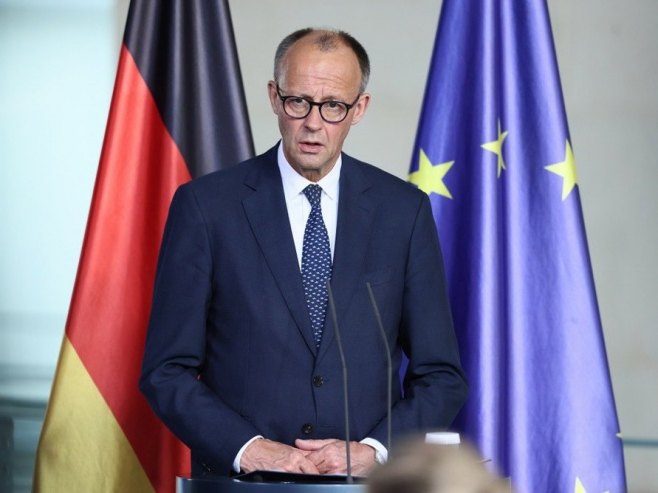 Fridrih Merc (Foto: EPA/HANNIBAL HANSCHKE) Fridrih Merc (Foto: EPA/HANNIBAL HANSCHKE) -