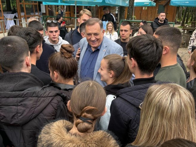 Dodik: Imamo velike ambicije u narednom periodu; Uvijek ćemo se boriti za Srpsku (FOTO)