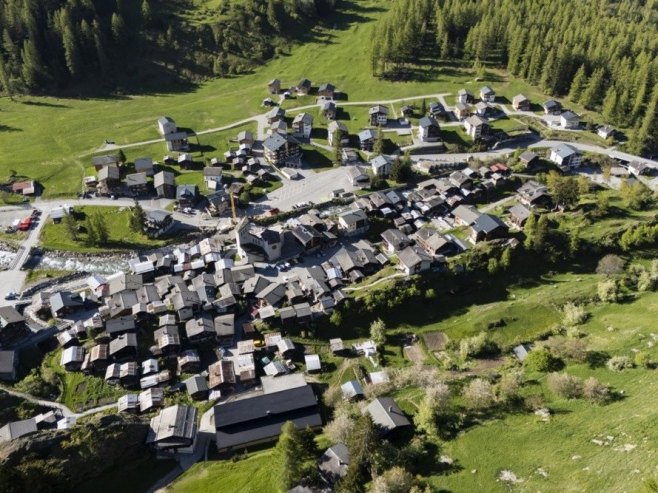 Zbog aktiviranja klizišta evakuisano stotinjak ljudi u alpskim selima