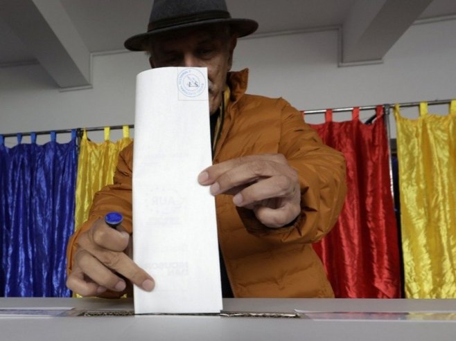 U Rumuniji prebrojano 73 odsto biračkih listića, vodi Nikušor Dan