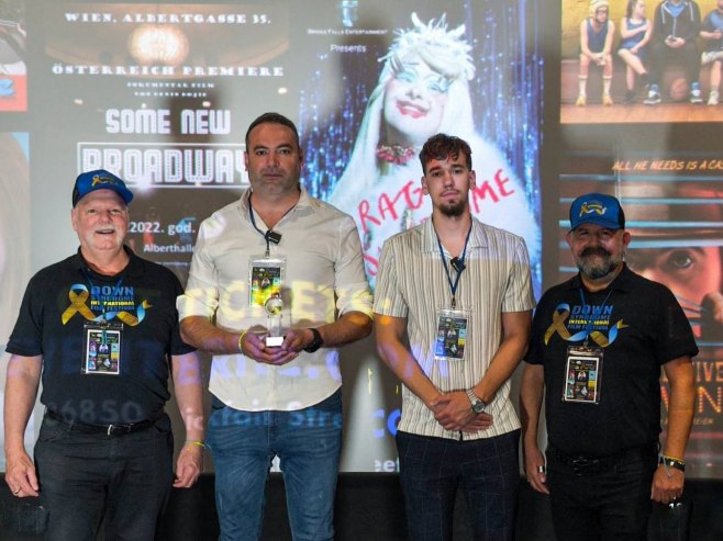 "Neki novi Brodvej" nagrada za najbolji dokumentarni film na festivalu u Kaliforniji