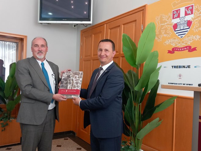 Mirko Ćurić i Gabrijel Derigeti Mirko Ćurić i Gabrijel Derigeti - Foto: SRNA