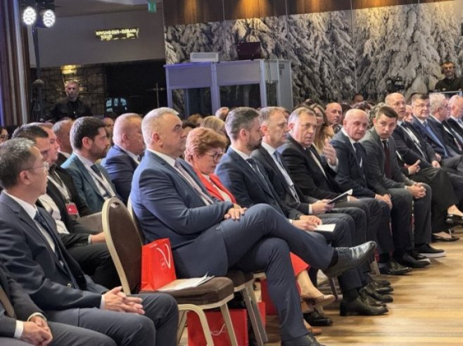 Otvoren "Јahorina ekonomski forum"; Predsjednik Srpske i premijer Srbije na centralnom panelu (FOTO)