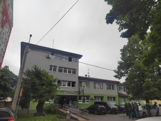 U Sanskom Mostu afera o nabavci i isporuci uglja; Među više od 20 uhapšenih za korupciju 17 policajaca (FOTO)