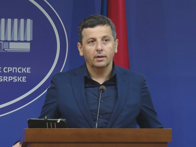 Vukanović zatražio od Stanivukovića da pojasni kako je zamjena rasvjete u Hrvatskoj duplo jeftinija nego u Banjaluci