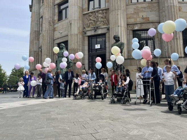 Prijem za djecu kod predsjednika Srpske Prijem za djecu kod predsjednika Srpske - Foto: RTRS