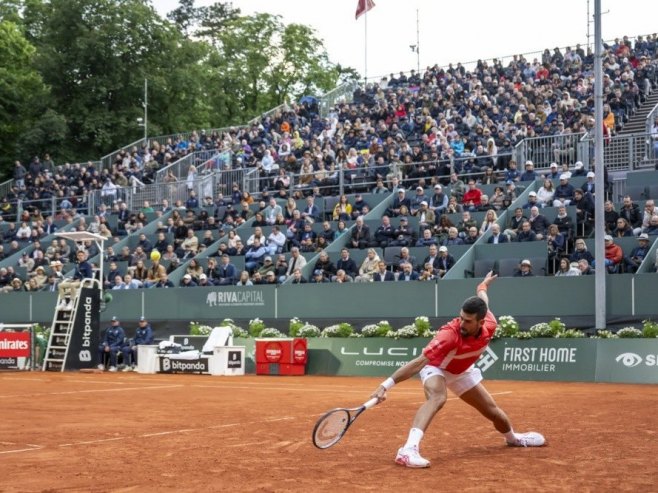 Đoković proslavio 38. rođendan plasmanom u polufinale (VIDEO)