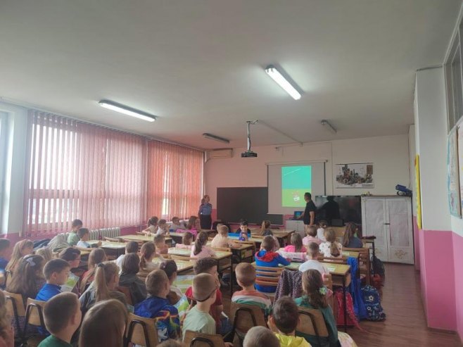U Prijedoru predavanje povodom Međunarodnog dana nestale djece; Podići svijest javnosti o bezbjednom kretanju najmlađih