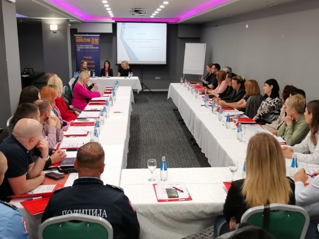 Okrugli sto u Doboju - "Unapređenje institucionalnog odgovora na nasilje nad ženama i nasilje u porodici"
