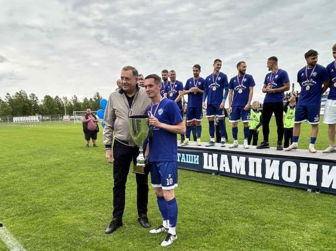 Uručen pehar šampionu prve lige Republike Srpske, prisustvovao predsjendik Srpske