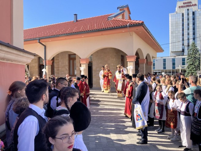 Osveštan restaurirani ikonostas Crkve Svete Trojice u Prijedoru (FOTO/VIDEO)