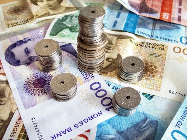 Ni dolar, ni evro; Ova valuta postaje sve jača