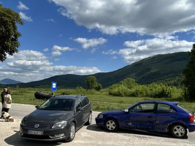 Sudar tri automobila na Manjači (FOTO)