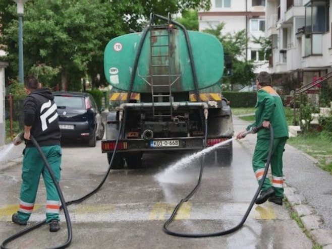 Pranje ulica u Sarajevu Pranje ulica u Sarajevu - Foto: RTRS