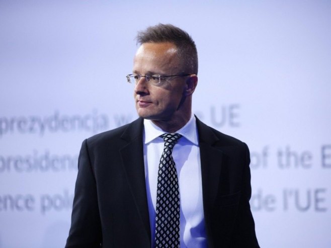 Peter Sjarto (foto: EPA-EFE/Leszek Szymanski) Peter Sjarto (foto: EPA-EFE/Leszek Szymanski) -