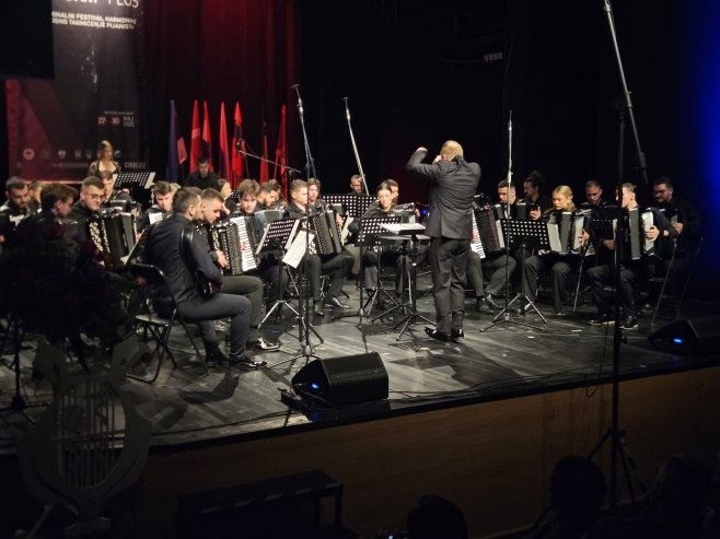 Istočno Sarajevo - festovač harmonike Istočno Sarajevo - festovač harmonike - Foto: SRNA