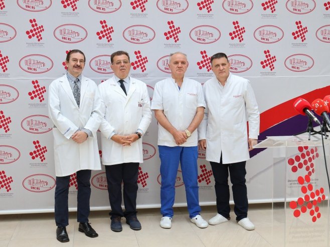 Prof. dr Lazar davidović gost UKC-a Srpske (Foto: UKC Srpske/Fejsbuk) Prof. dr Lazar davidović gost UKC-a Srpske (Foto: UKC Srpske/Fejsbuk) -