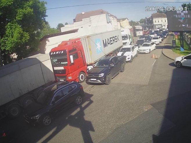 Na većini graničnih prelaza pojačana frekvencija vozila