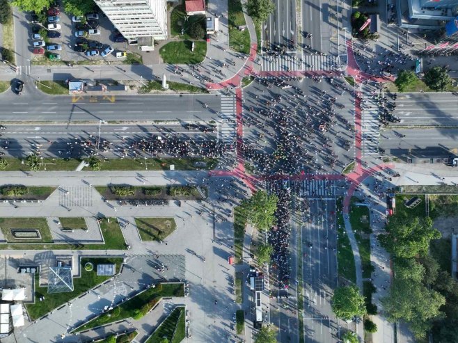 Protesti studenata u blokadi u više gradova, u Beogradu blokirani Gazela i Brankov most