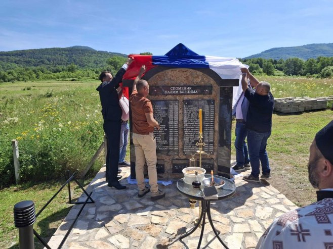 Otkriven spomenik borcima sa područja Ključa i Ribnika (FOTO/VIDEO)