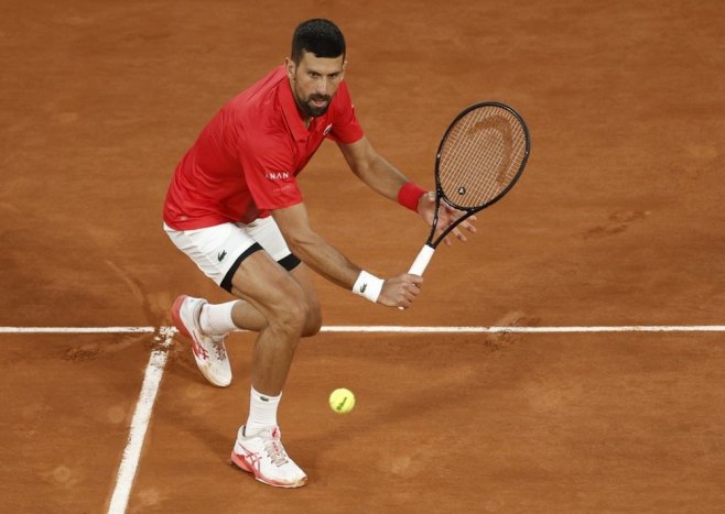 Đoković i Siner večeras u borbi za finale Rolan Garosa