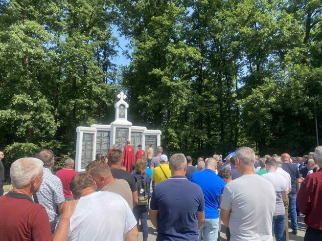 Ristića Gaj, parastos Ristića Gaj, parastos - Foto: RTRS