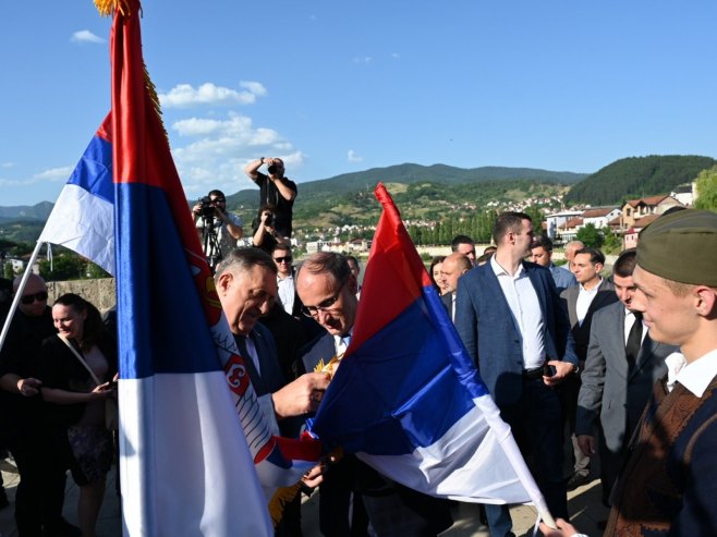 Dodik: Mi smo jedinstven narod i imamo dvije države - Srpsku i Srbiju (VIDEO)