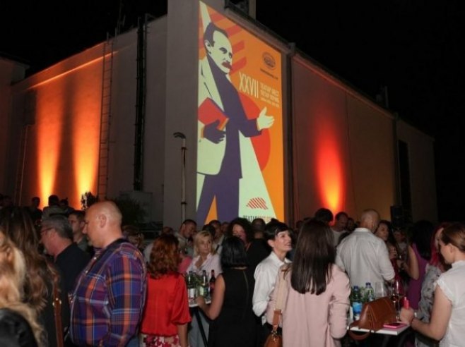 Završen takmičarski dio Teatar festa, pogledajte druženja publike sa glumcima (FOTO/VIDEO)