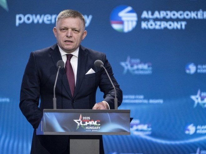 Robert Fico (Foto: EPA-EFE/Zsolt Szigetvary HUNGARY OUT/ilustracija) - 