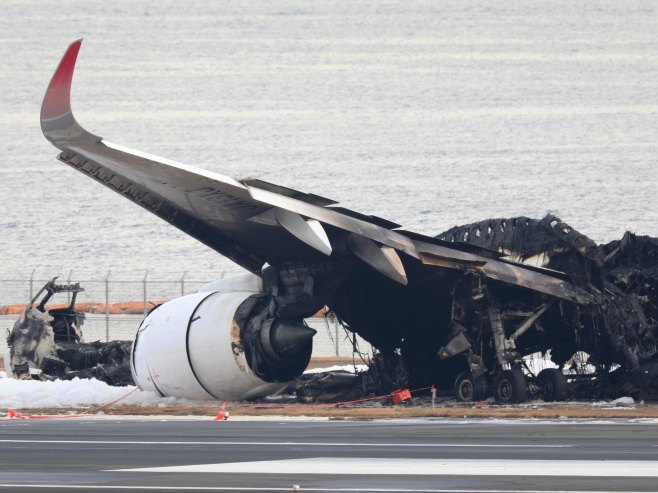 SAD: Avion sa najmanje 16 ljudi srušio se u Tenesiju, nema žrtava (FOTO/VIDEO)