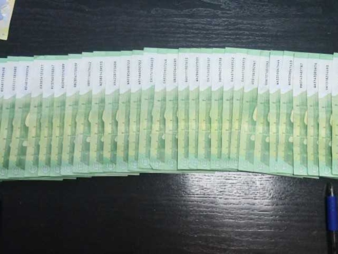 Teslić: Tri lica lišena slobode zbog koruptivnih krivičnih djela (FOTO)