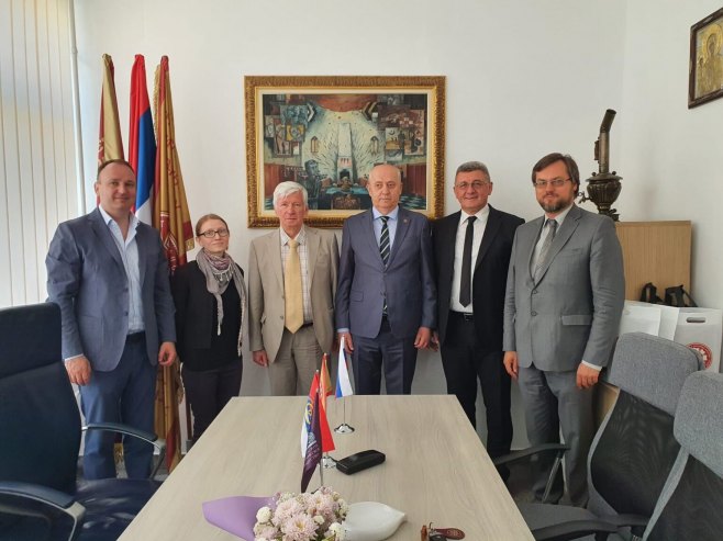 Posjeta ruske delegacije Institutu istorijskih nauka Posjeta ruske delegacije Institutu istorijskih nauka - Foto: SRNA